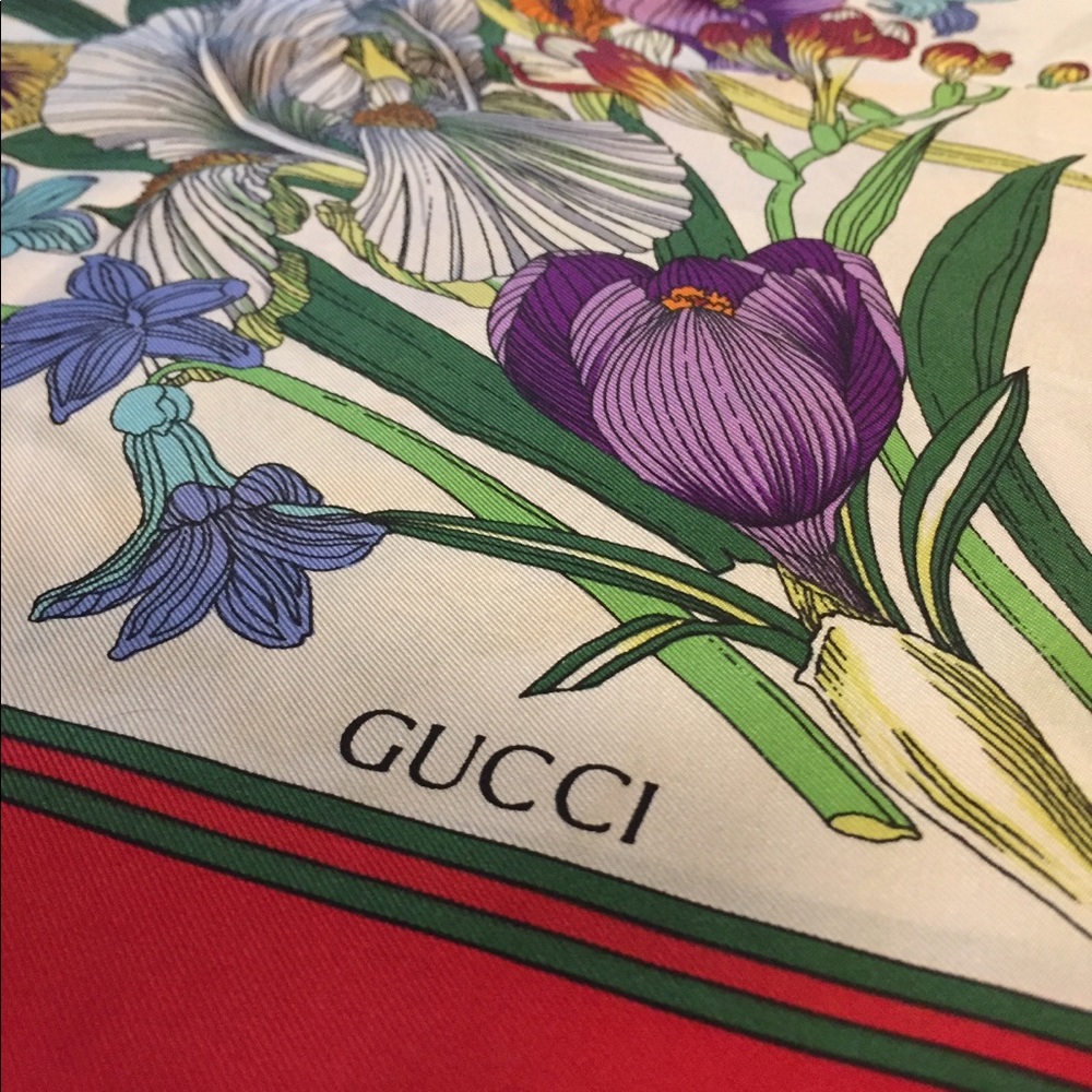 Vintage 1980’s Gucci silk scarf